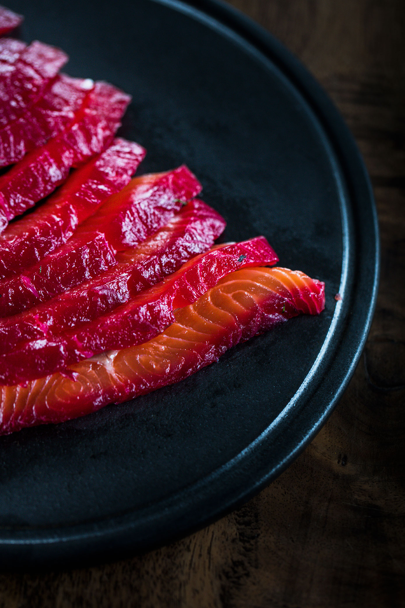 Le saumon mariné façon Gravlax aux épices suaves et boisées