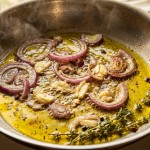 découvrez notre recette incontournable de risotto crémeux au parmesan, facile à préparer pour un plat savoureux et délicieux qui ravira toute la famille.