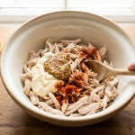 découvrez notre recette gourmande de sandwich au poulet grillé et fromage bleu, alliant saveurs intenses et textures fondantes pour un repas savoureux et convivial.