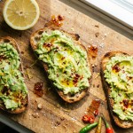 découvrez notre recette facile et rapide de tartinade d’avocat citron piment, idéale pour un apéritif savoureux et plein de fraîcheur.