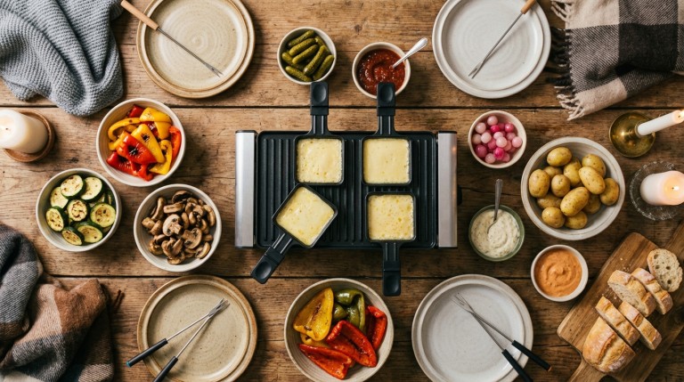 savourez une délicieuse raclette végétarienne, riche en saveurs gourmandes et 100% sans viande, idéale pour un repas convivial et sain.