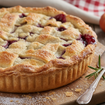 découvrez notre tourte dorée aux saveurs du terroir, une alliance parfaite de croustillant et de fondant pour réchauffer vos repas d'hiver en famille.