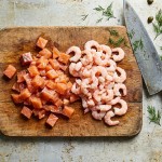 découvrez notre recette gourmande et facile de délice en verrines alliant saumon fumé, crevettes et fromage frais, parfaite pour vos apéritifs et repas raffinés.