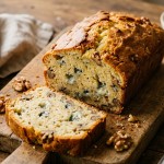 découvrez notre recette simple et gourmande de cake moelleux au roquefort et aux noix, parfait pour un apéritif savoureux ou un repas convivial.