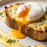 savourez un délicieux roulé au fromage frais, parfaitement accompagné d’un œuf poché fondant pour un repas gourmand et raffiné.