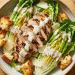 découvrez la recette authentique de la salade césar, ses ingrédients traditionnels et tous les secrets pour réaliser cette salade emblématique chez vous.