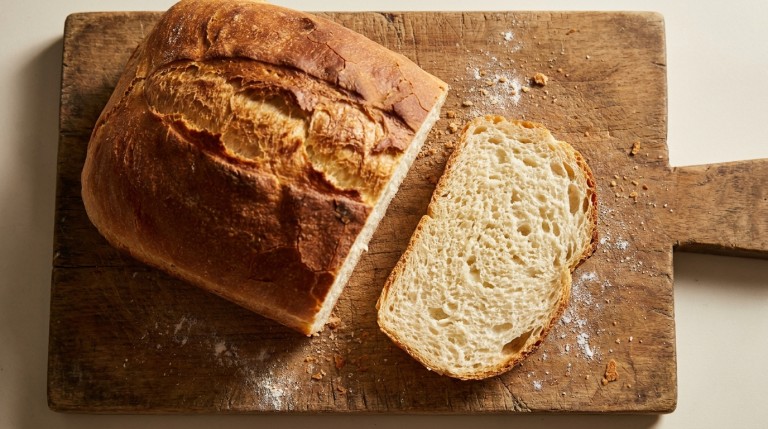 découvrez tout ce qu'il faut savoir sur la levure sèche active : son utilisation, son dosage précis et ses caractéristiques essentielles pour réussir vos préparations culinaires.
